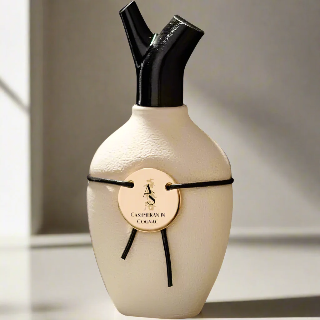 Scents Of Wood - Cashmeran in Cognac